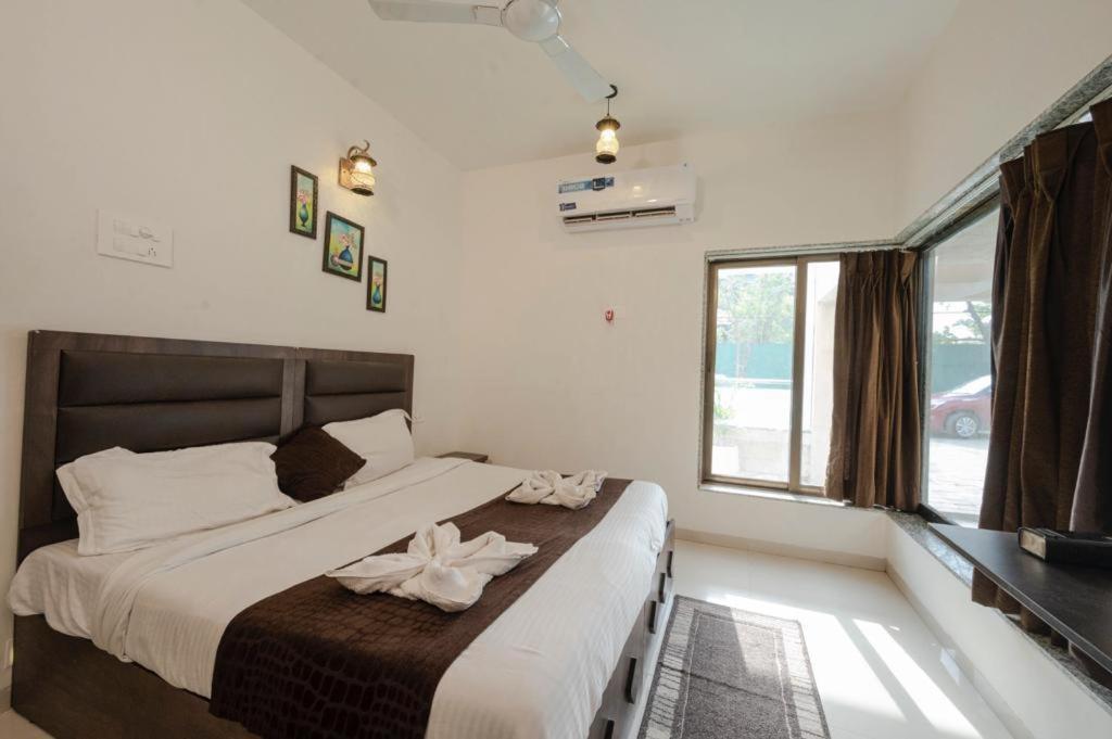The Retreat-Glasshouse Bungalow Igatpuri Buitenkant foto